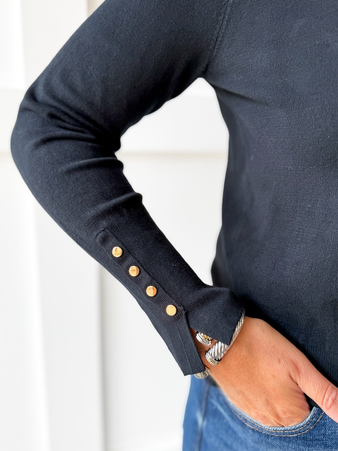 Solid round neck long sleeve top - Black