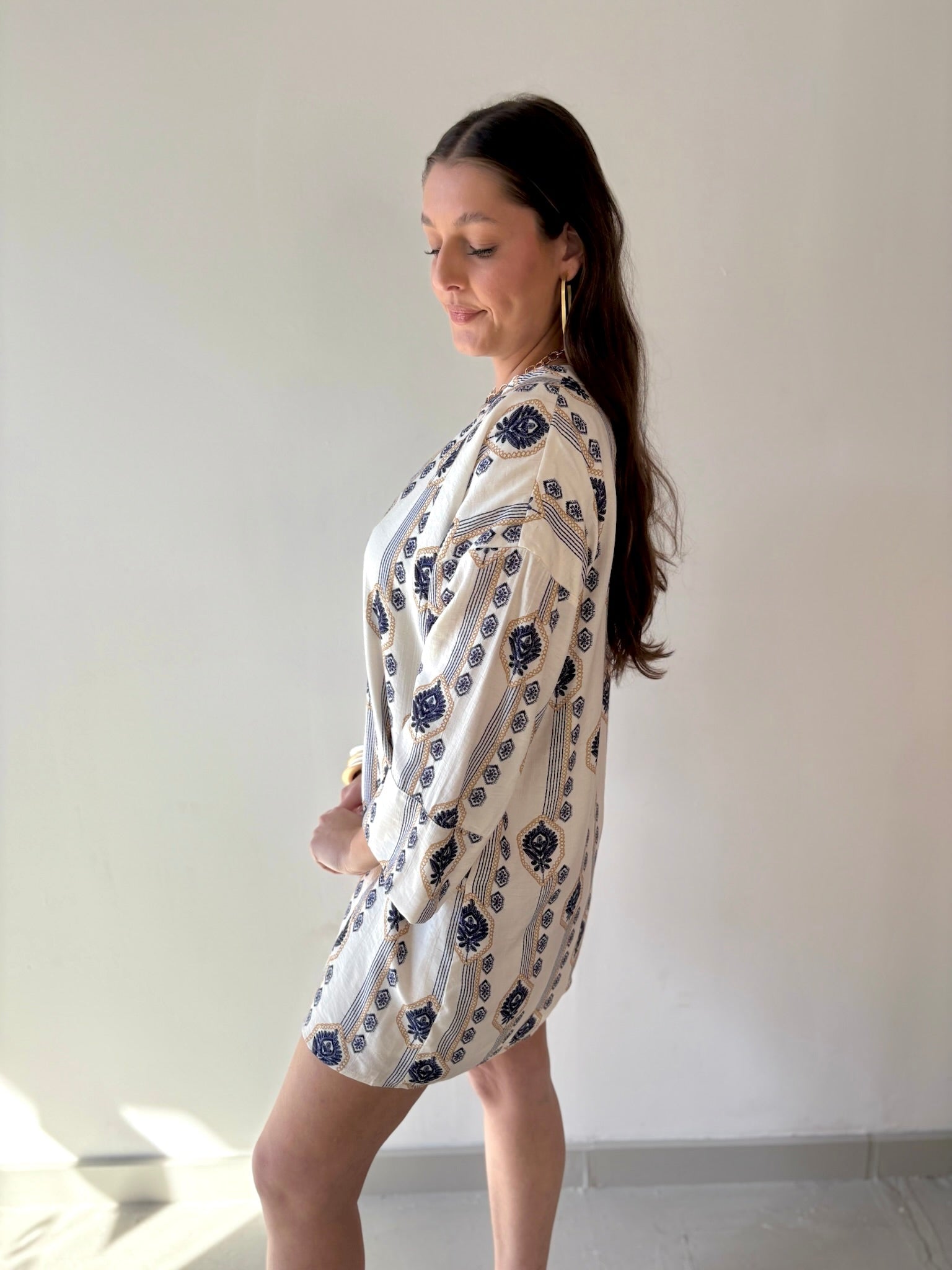 Split Neck Kaftan - Off White/Navy