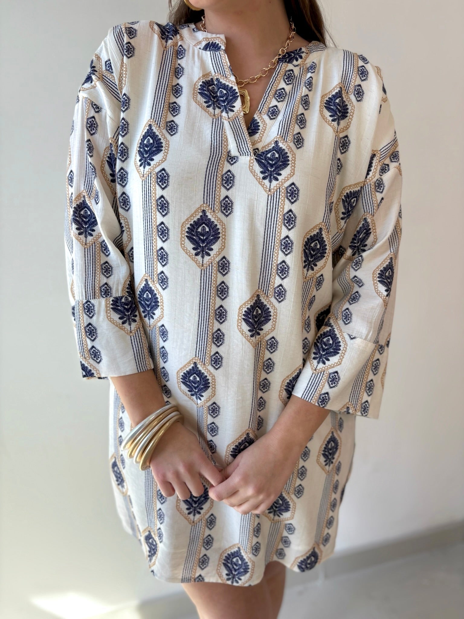 Split Neck Kaftan - Off White/Navy