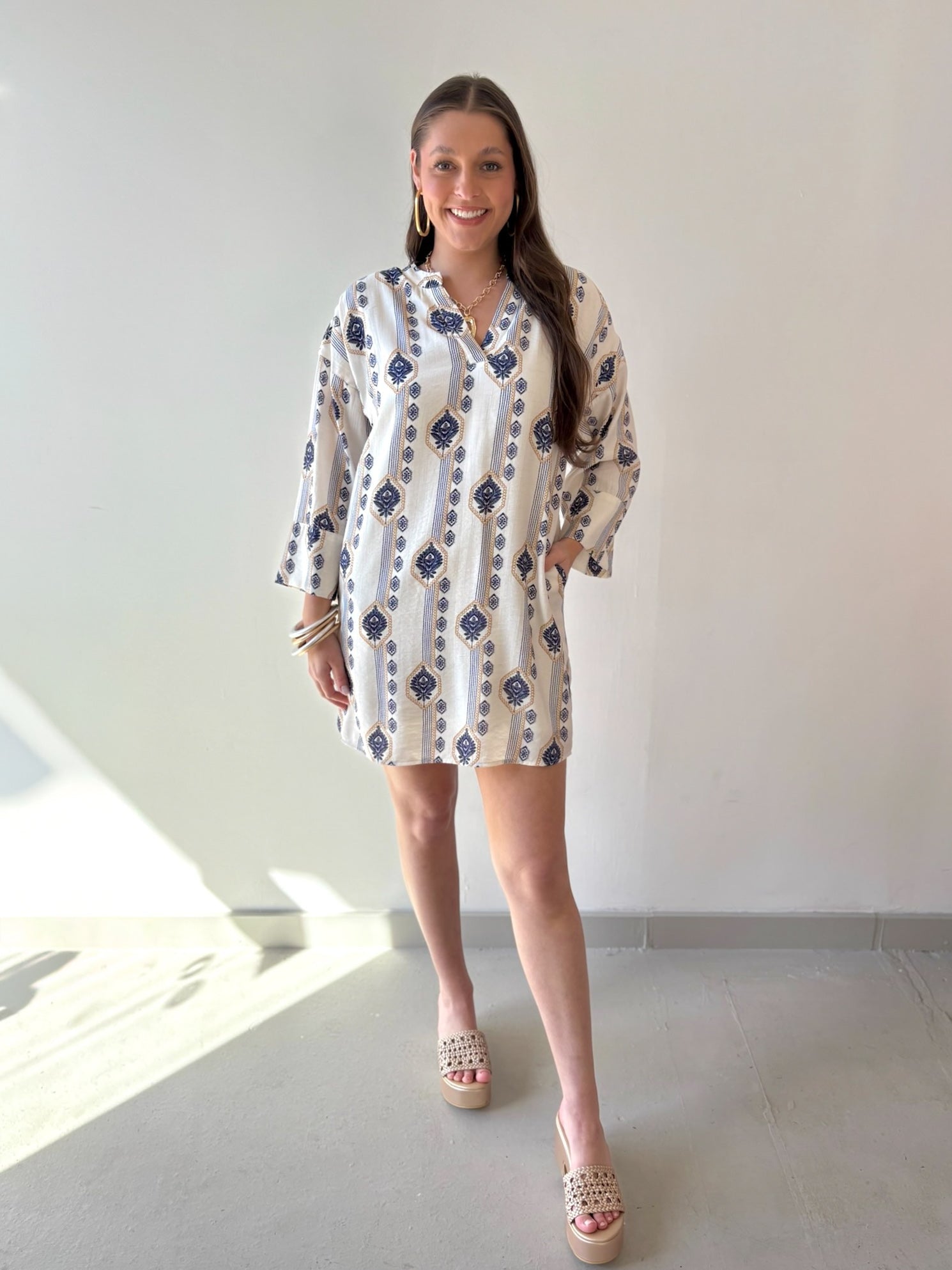 Split Neck Kaftan - Off White/Navy