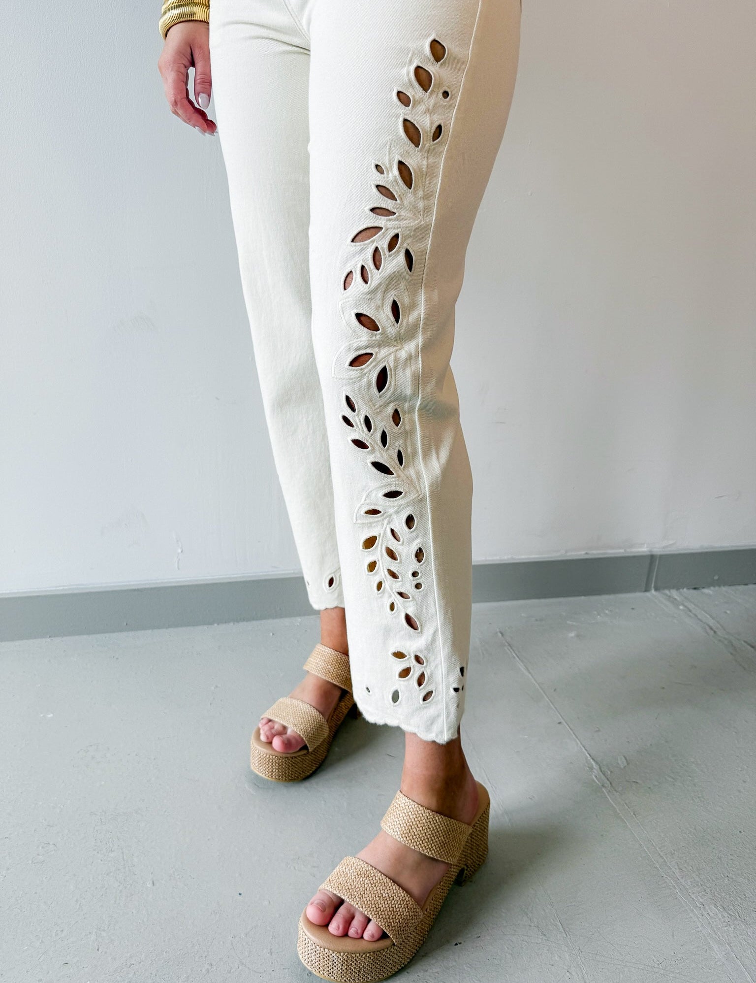 Straight Leg Mom Jeans - Ivory