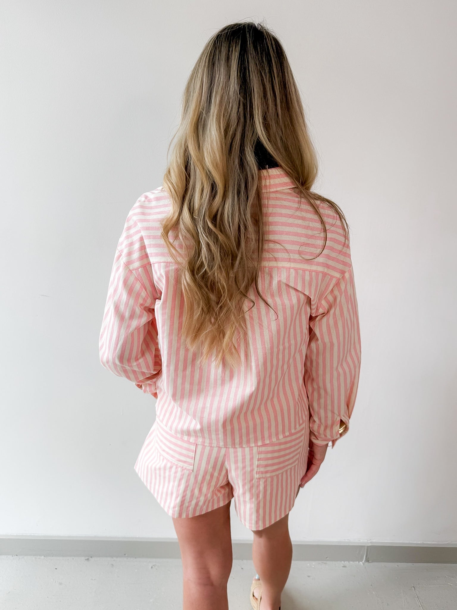 Striped Embroidered Lobster Set