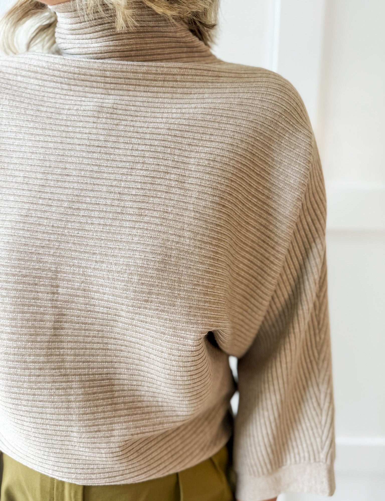 Textured Ribbed Knit Sweater - Taupe