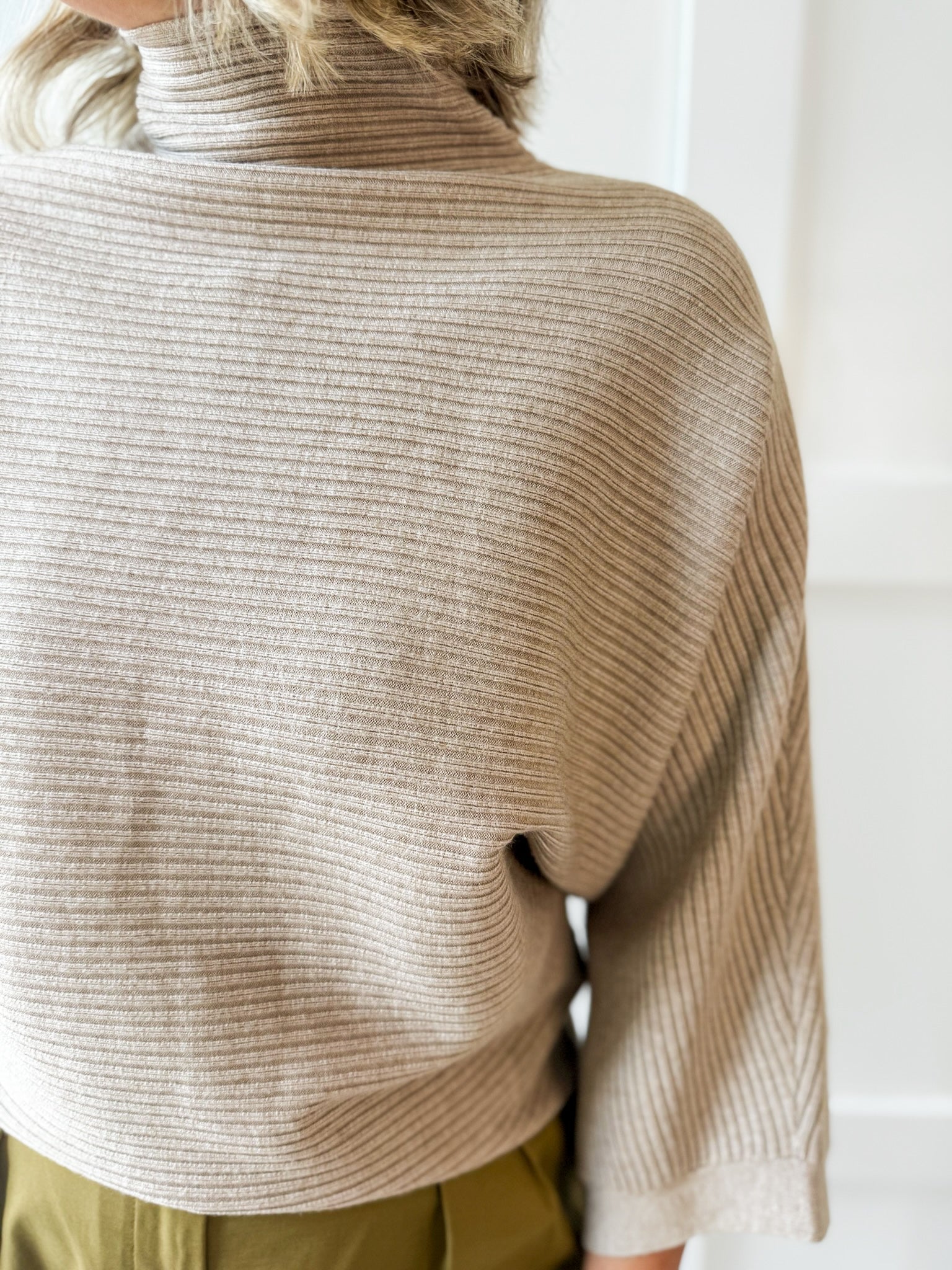 Textured Ribbed Knit Sweater - Taupe
