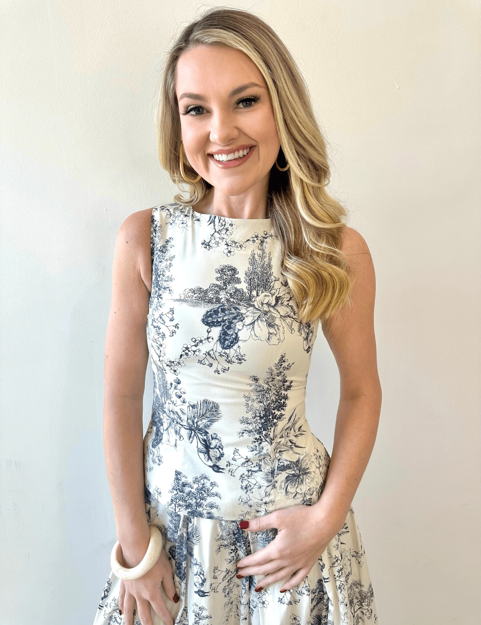 Toile Blouse With Dart