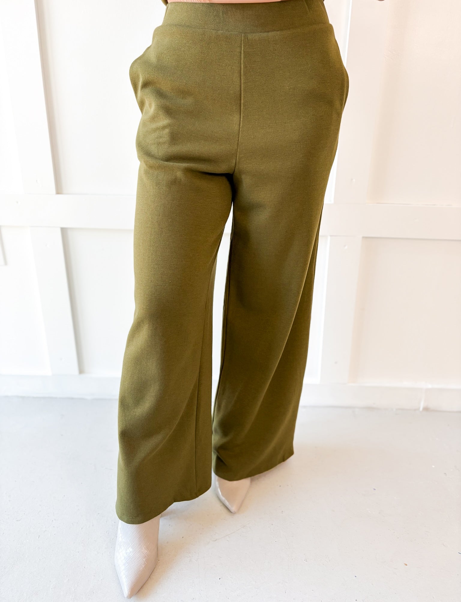 V Neck Wasit Tie Top & Pant Set -Olive