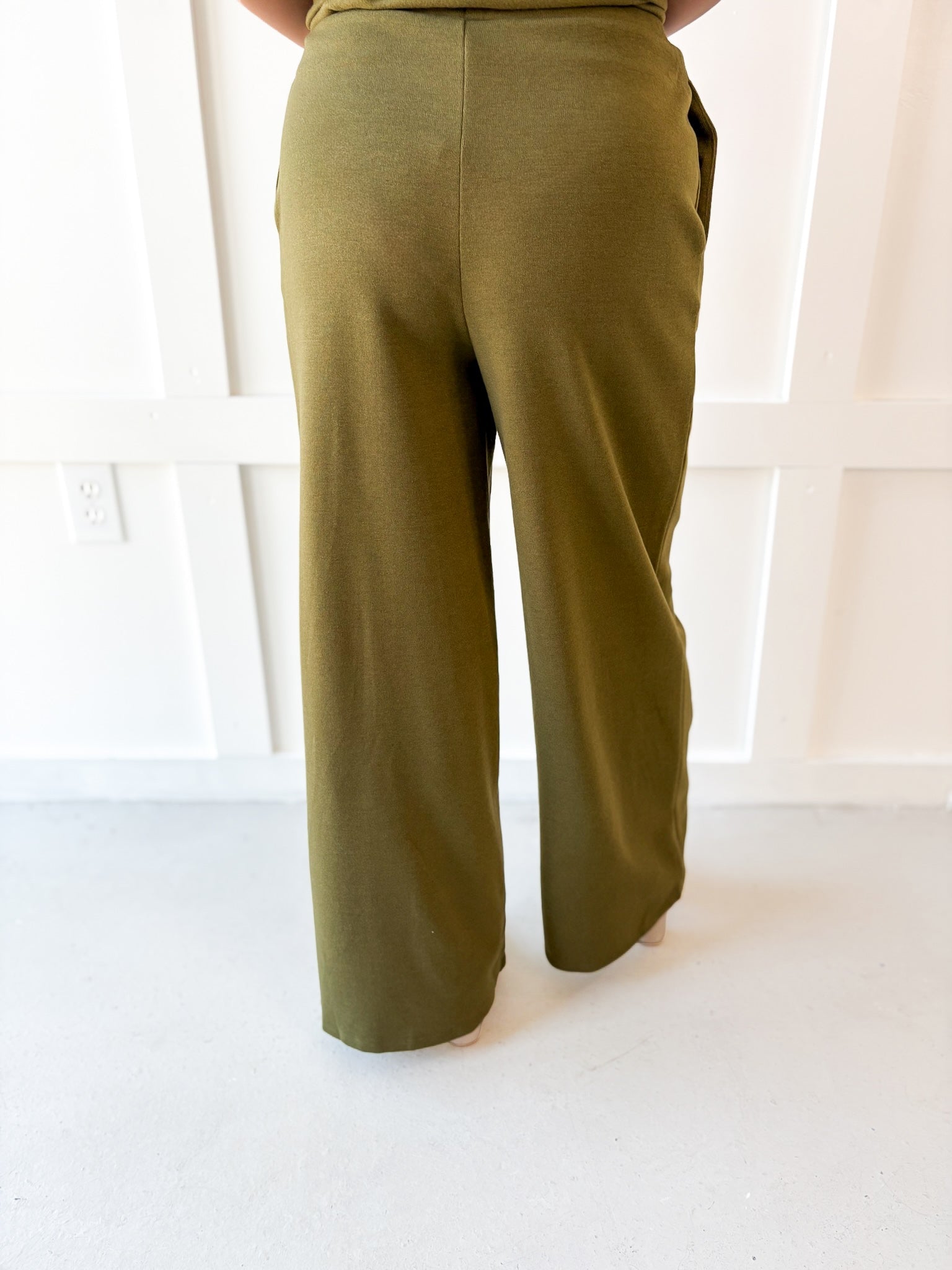 V Neck Wasit Tie Top & Pant Set -Olive